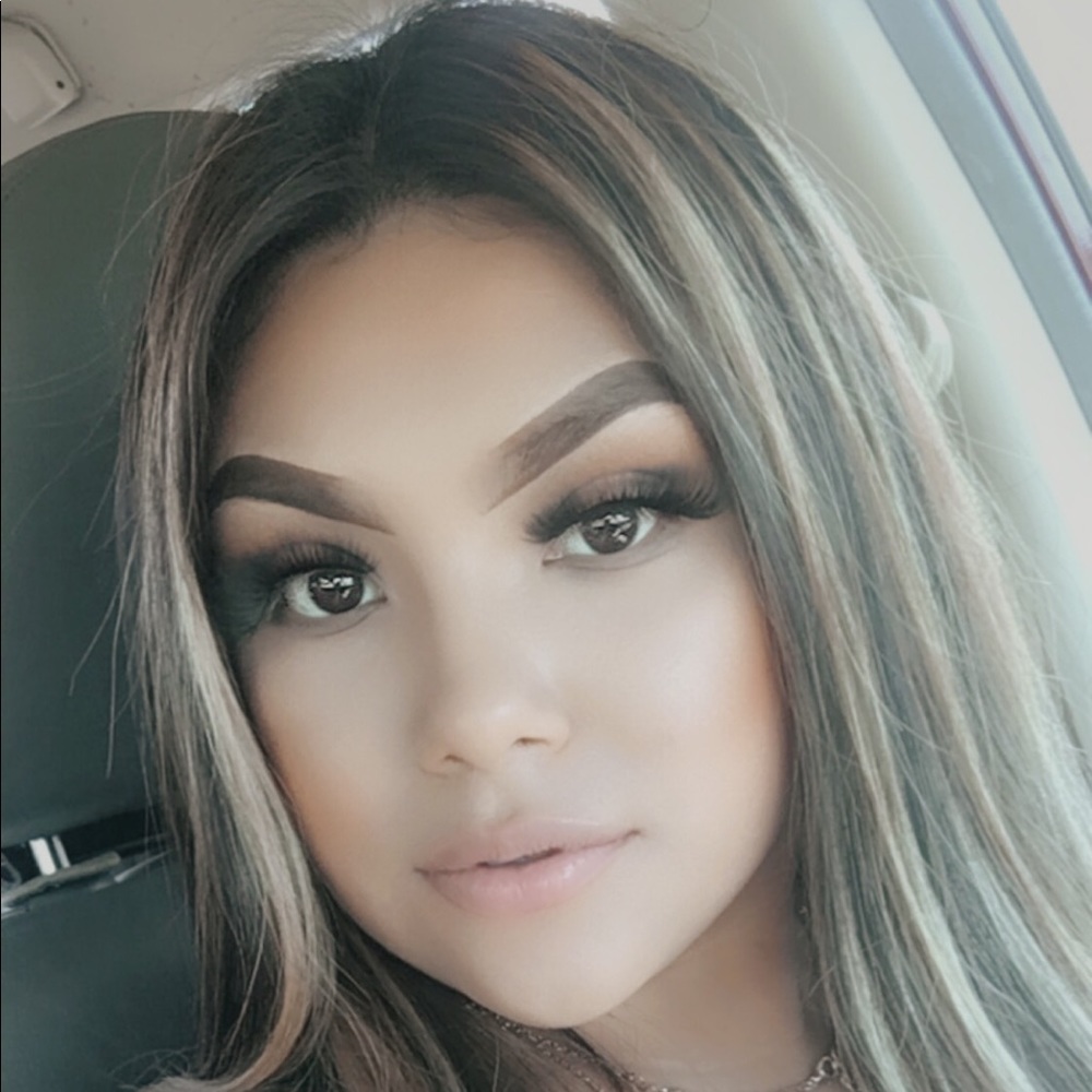 Meet your Posher, Noelly